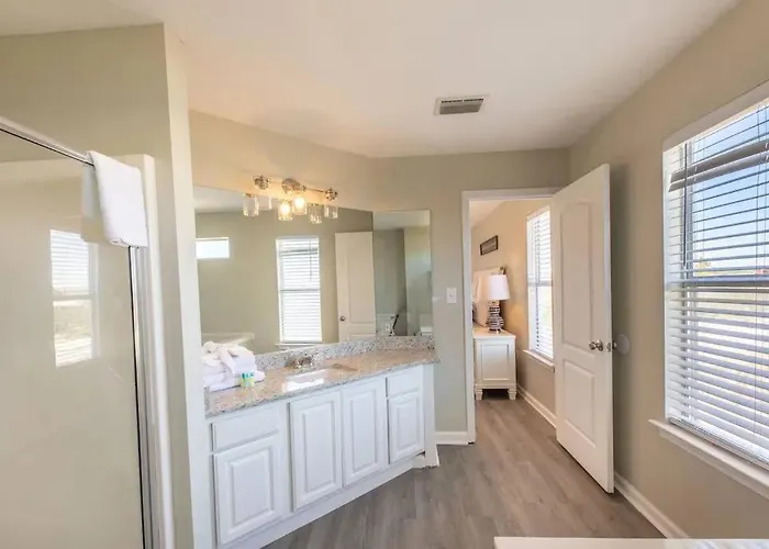 The Herron, Sleep 20, Walk Villa Gulf Shores