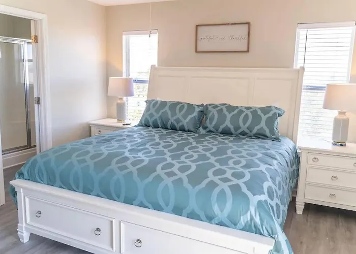 The Herron, Sleep 20, Walk Gulf Shores